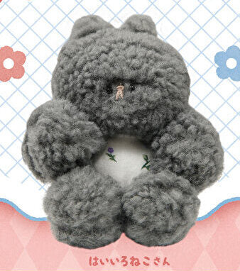 【送料無料】マルミミネコのまあるいぬいぐるみ はいいろねこさん 1種